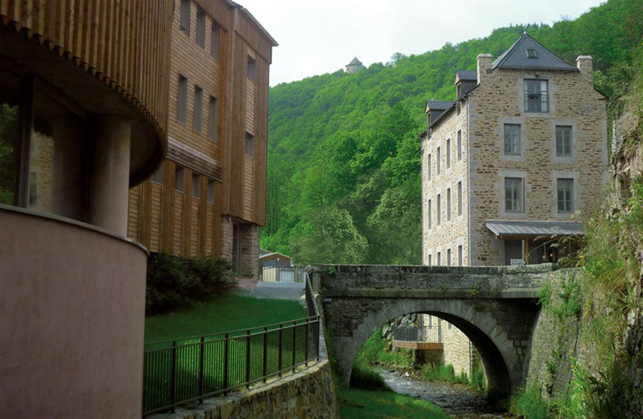 Coin Aubrac Pôle Détente Chaudes-Aigues Esterno foto